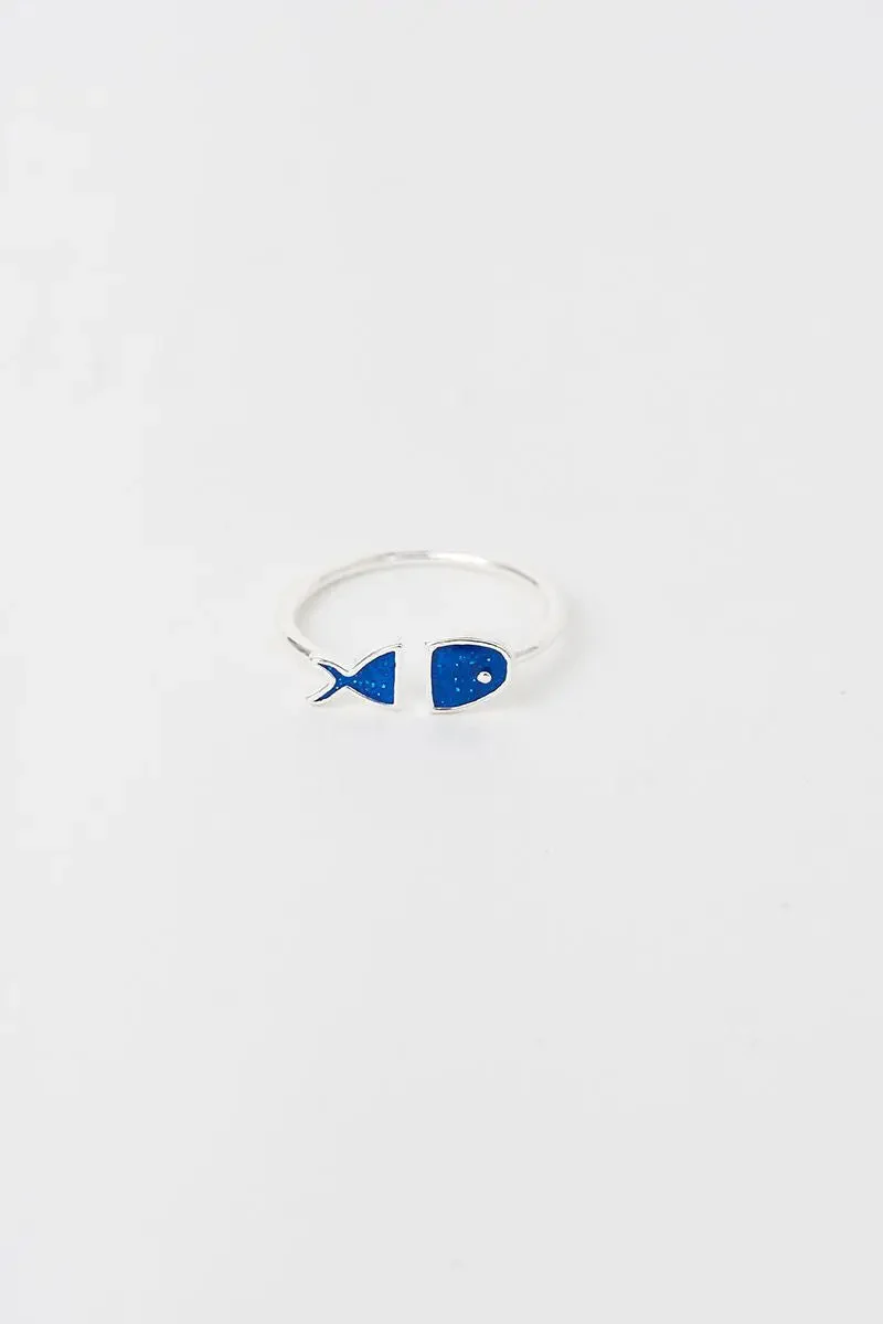Anillo ajustable de plata con detalle en pez azul – Image 2