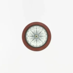 Brújula en madera -D845