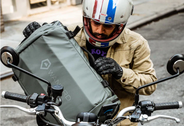 Wandrd Hexad Carryall Duffle 40L (Carry On Size) – Image 7