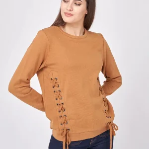 Sudadera con ojales y cuerdas laterales