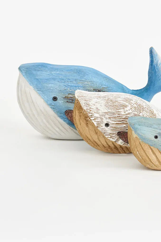 Ballena decorativa de madera y metal pequeña – Image 7
