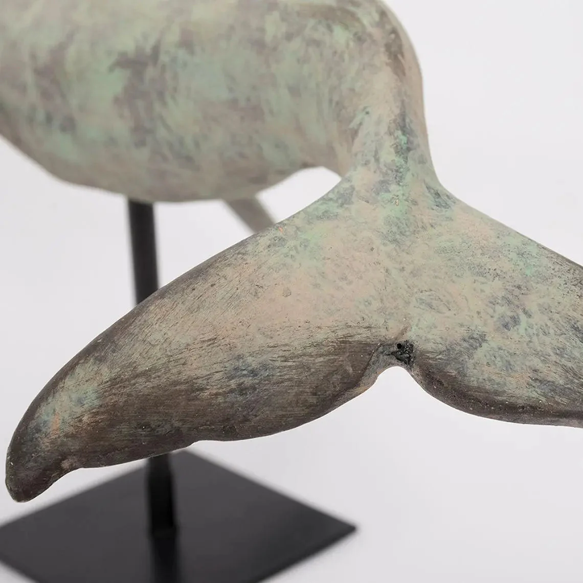 Ballena en resina con base - D1842 – Image 3