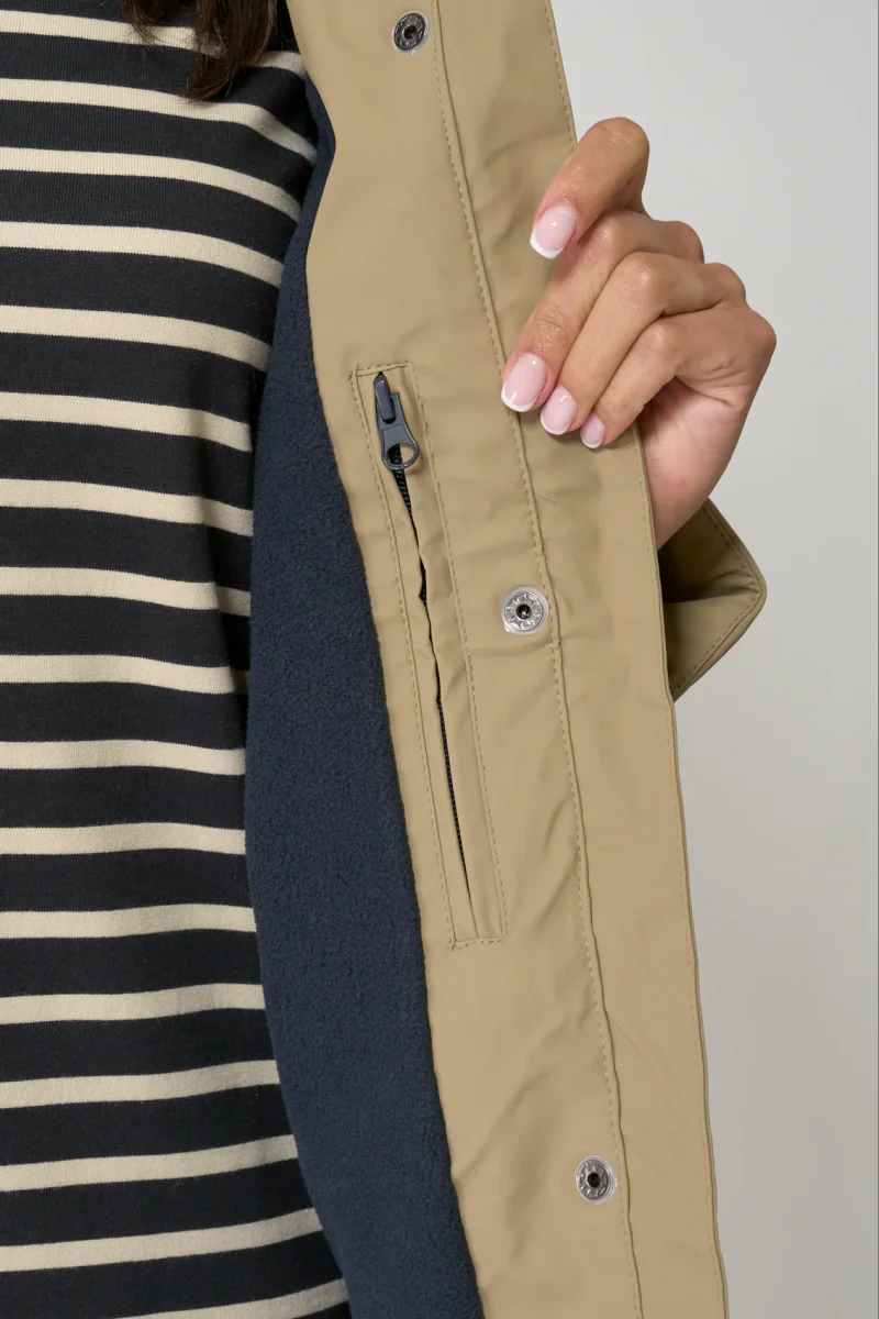 Chubasquero con forro polar – Image 7