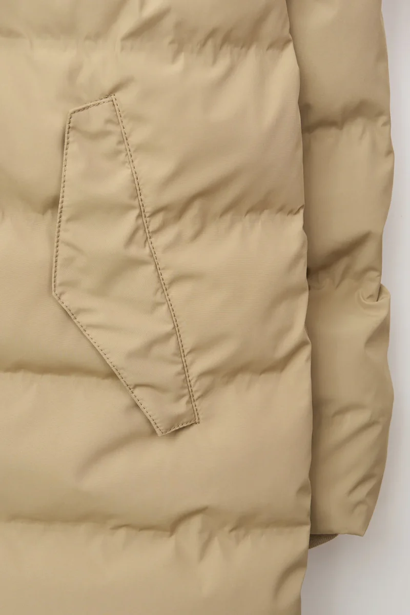 Abrigo puffy o chubasquero impermeable – Image 7