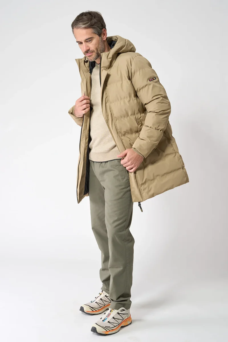 Abrigo puffy o chubasquero impermeable – Image 3