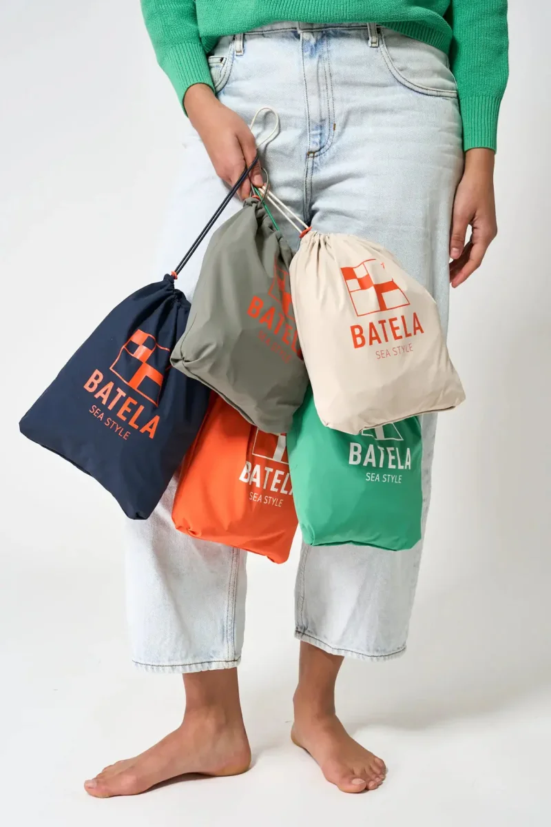 Chaqueta corta técnica 100% impermeable packable – Image 9