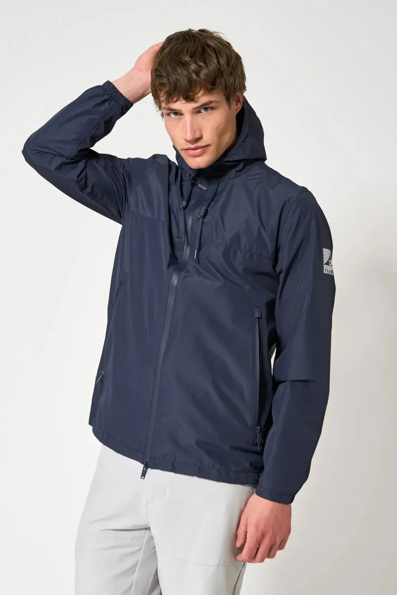 Chubasquero o cortavientos LATITUDE 100% impermeable.