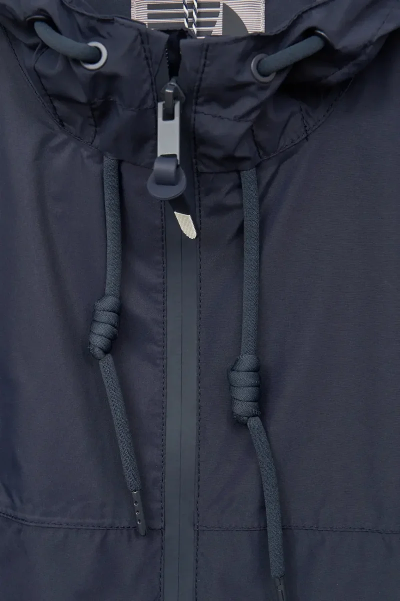 Chubasquero o cortavientos LATITUDE 100% impermeable. – Image 7