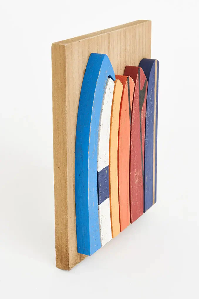 Cuadro de madera con tablas de surf – Image 3