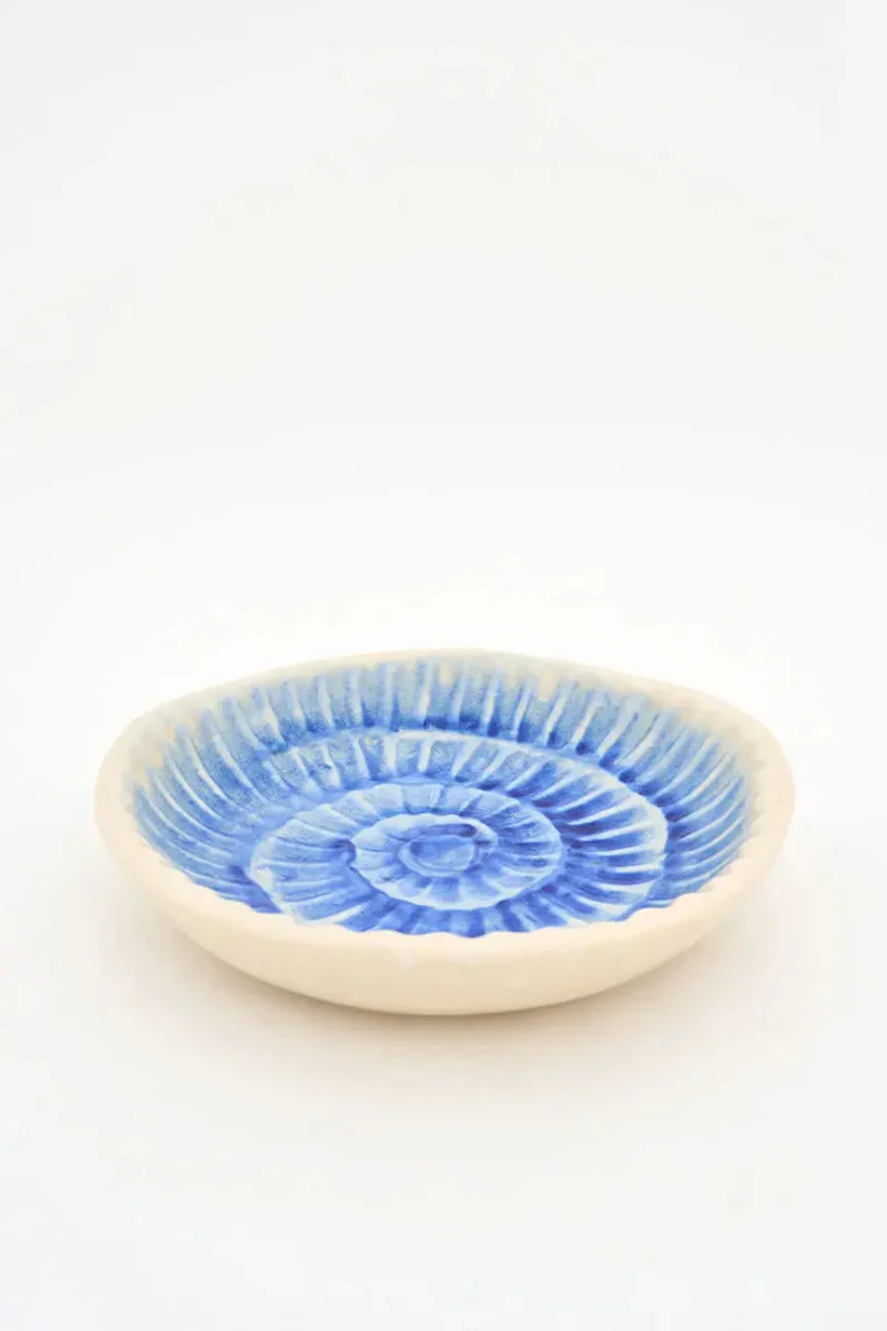 Cuenco con caracola azul pintada grande – Image 5