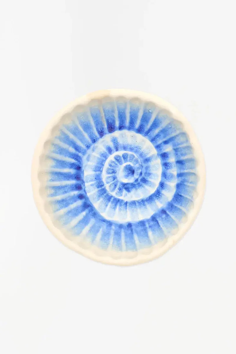 Cuenco con caracola azul pintada mediano – Image 3