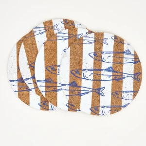 Salvamanteles redondo de corcho con peces