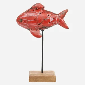 Pez de metal reciclado