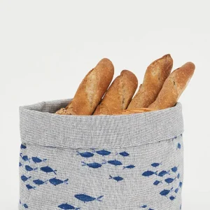 Panera en chambray con banco de peces