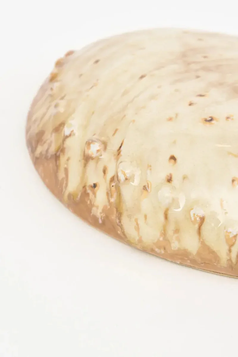 Plato o cuenco con forma de concha en cerámica – Image 4