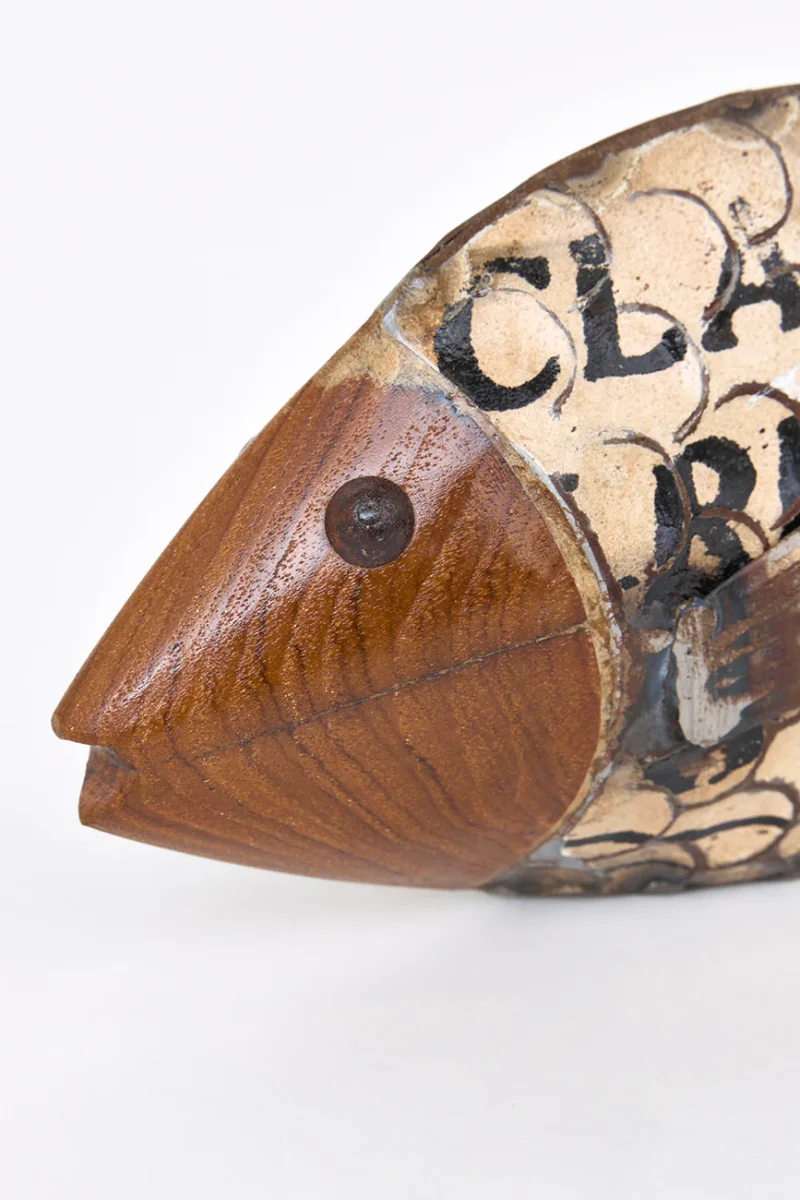 Pez decorativo envejecido de metal reciclado – Image 9