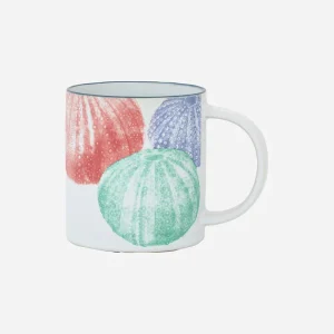 Taza de gres con erizos de mar