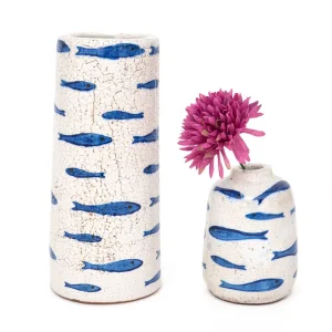 Vasija de terracota con peces pintados