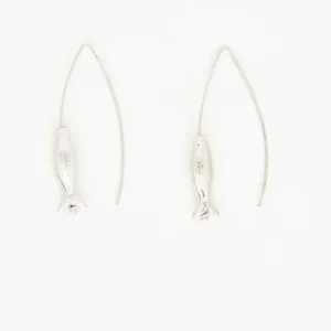 Pendientes de metal con forma de pez