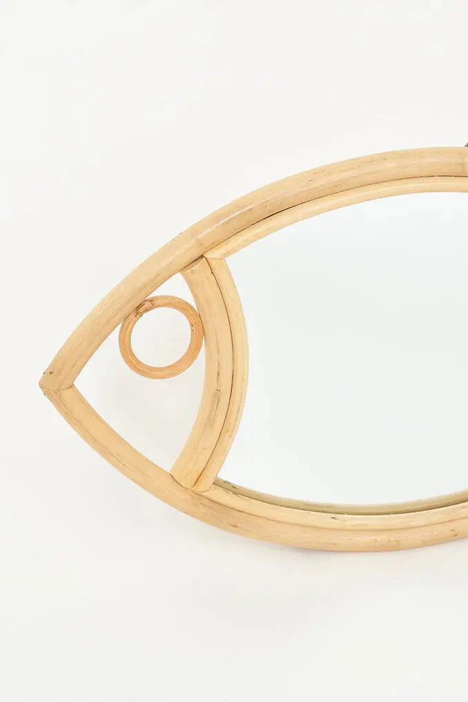 Espejo de ratán con forma de pez – Image 3