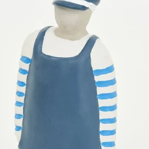 Figura de Marinero de cemento con peto y gorra azul