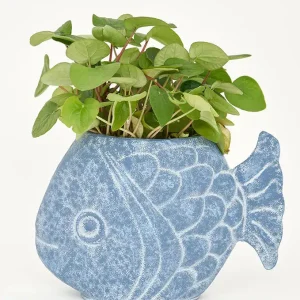 Florero de hojalata con forma de pez