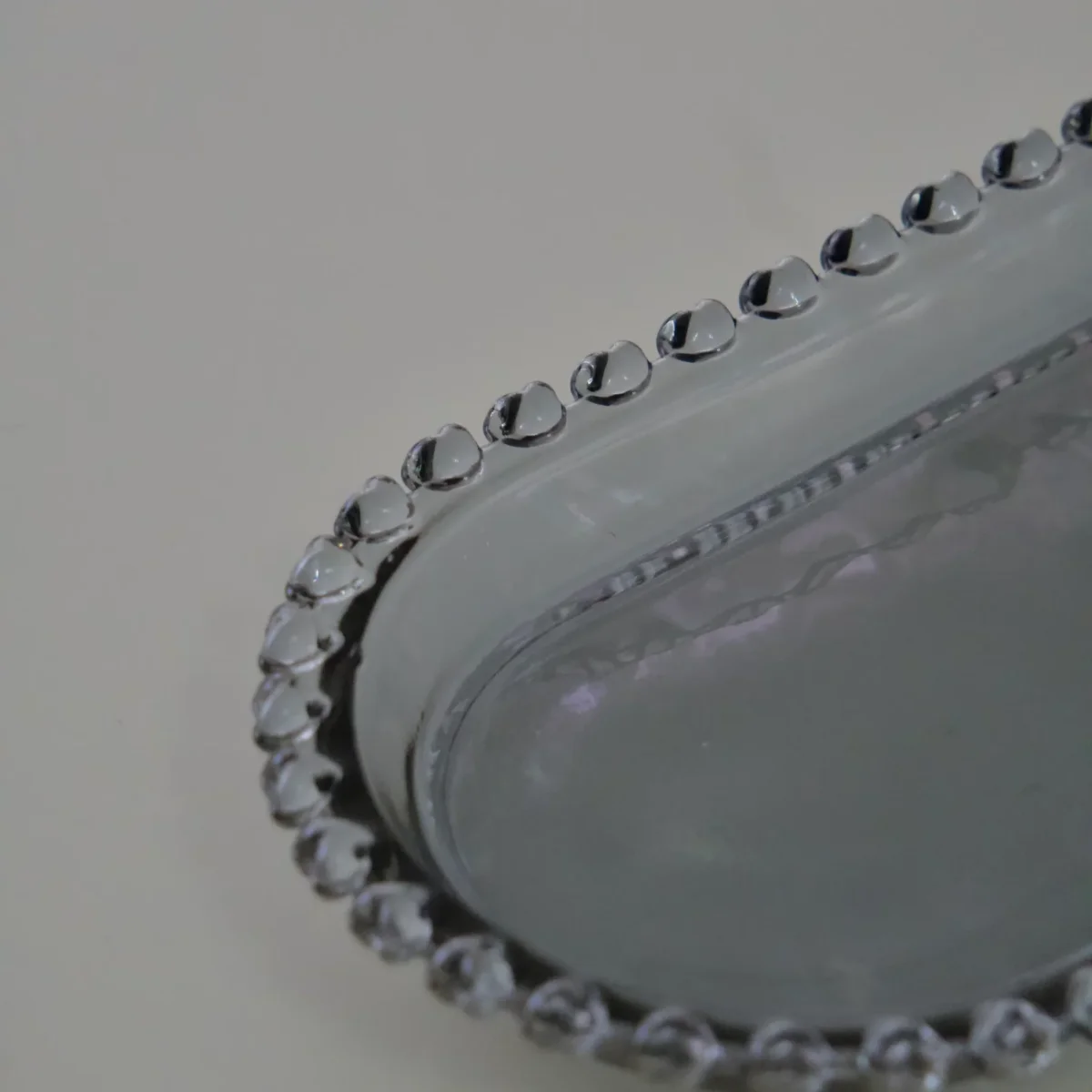 KARACA PLAT OVALE EN VERRE GLORY ANTHRACITE 25CM – Image 3