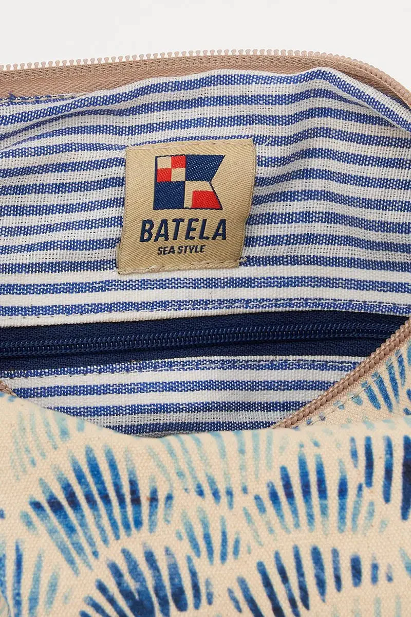 Bolso mediano con dibujos conchas azules – Image 3