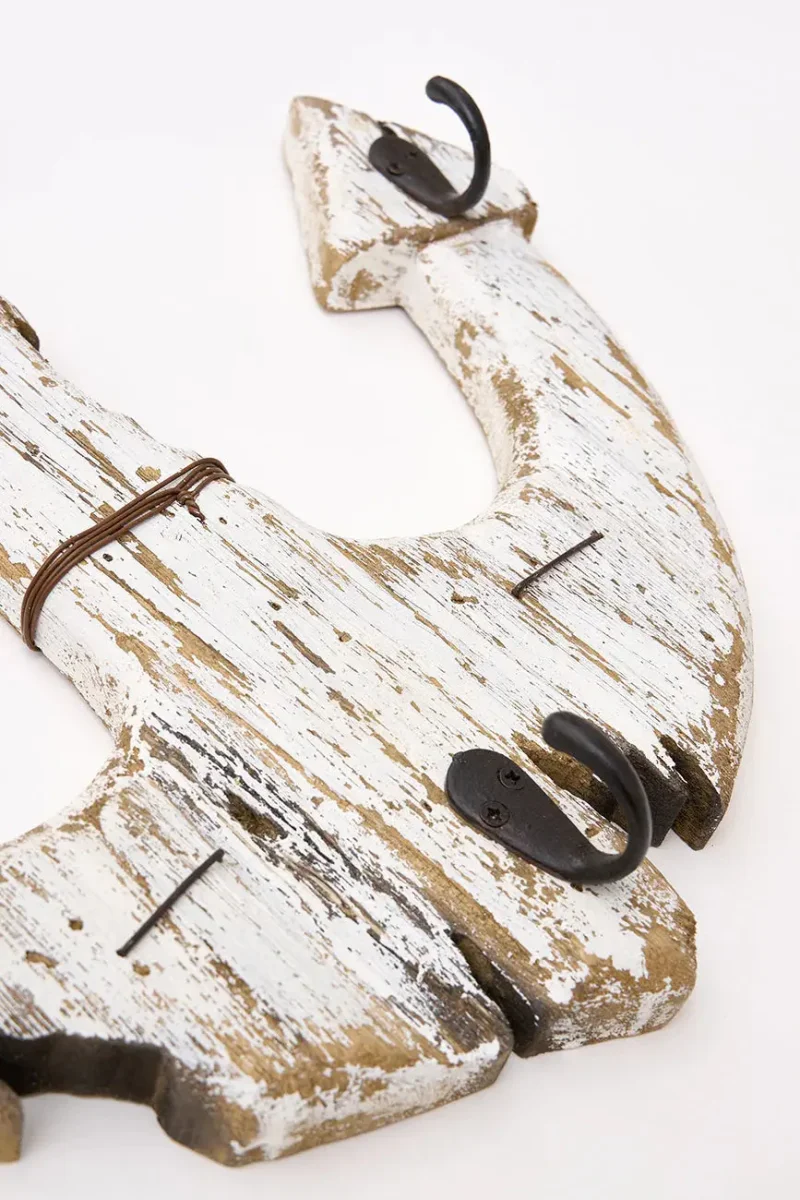 Perchero de madera envejecida con forma de ancla – Image 4