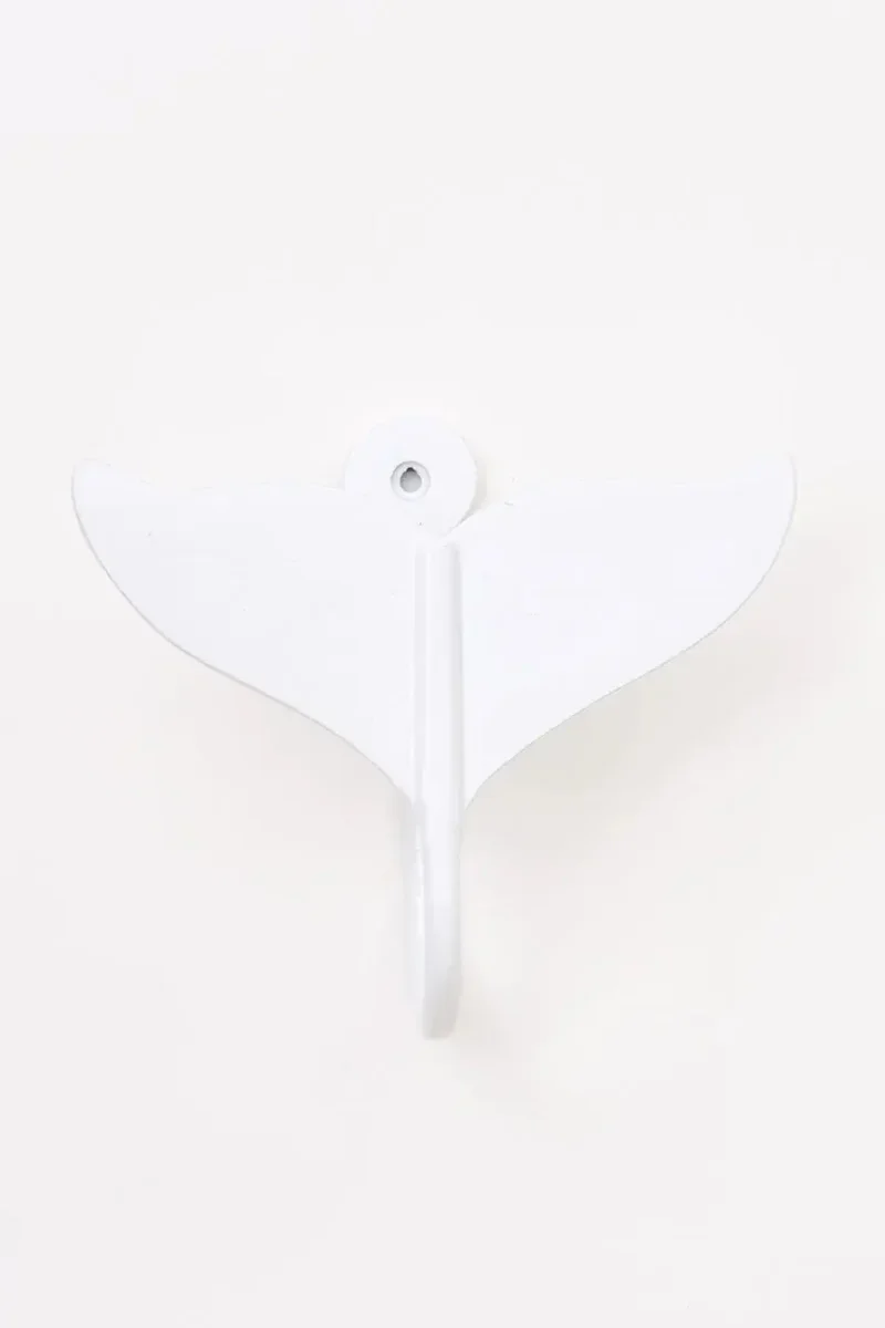 Perchero de metal con forma de cola de ballena – Image 5