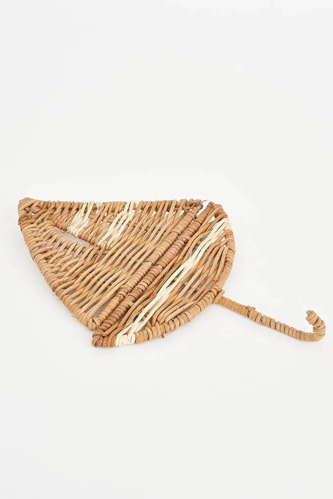 Perchero de ratán forma de velero – Image 3