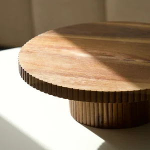 PLAT A TARTE A RAYURES EN BOIS D'ACACIA 30CM
