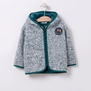 Forro polar con capucha