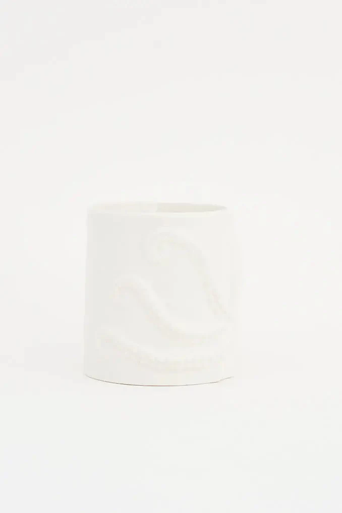 Taza cerámica con tentáculo pulpo en relieve – Image 4