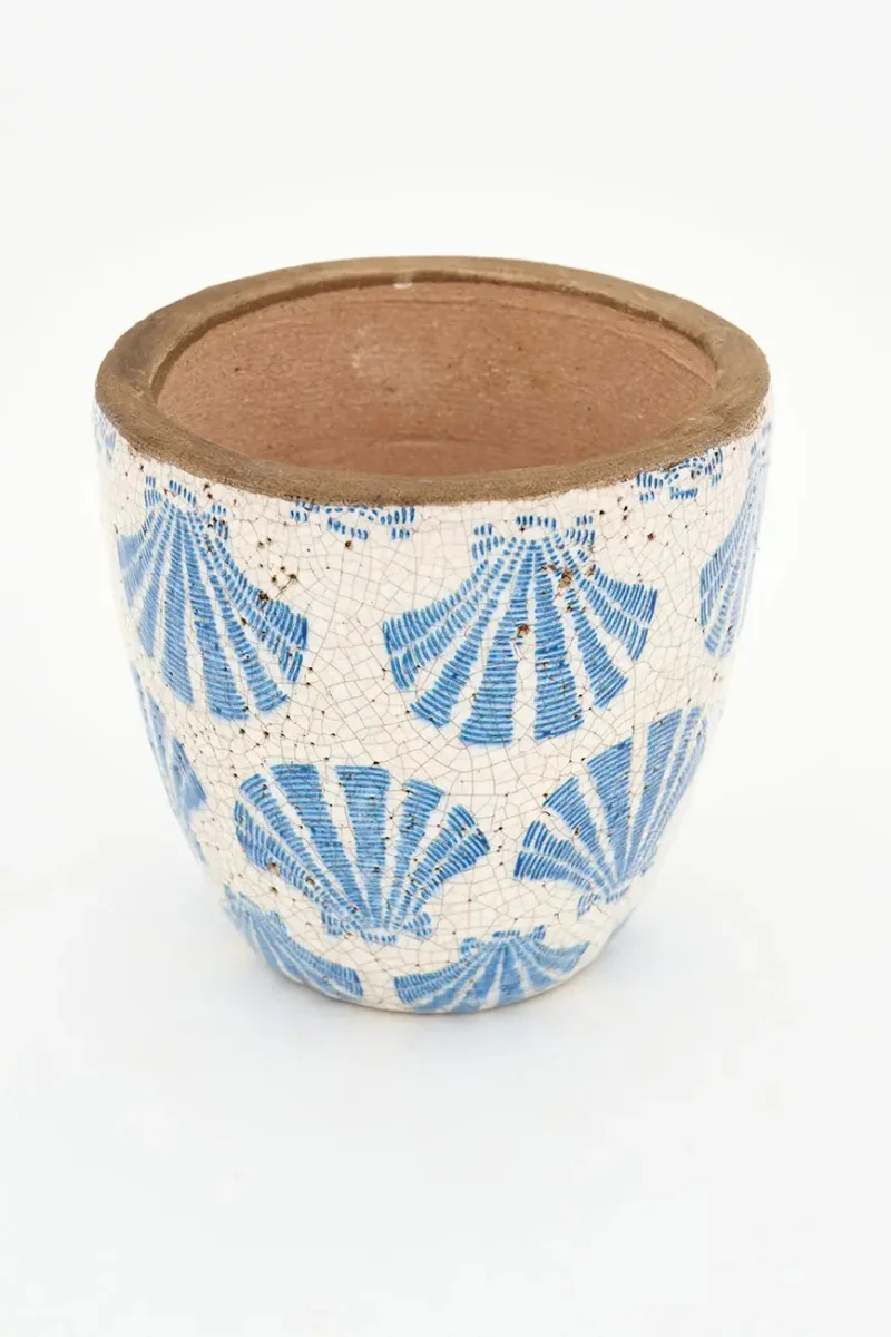 Tiesto mediano de terracota con conchas azules – Image 4