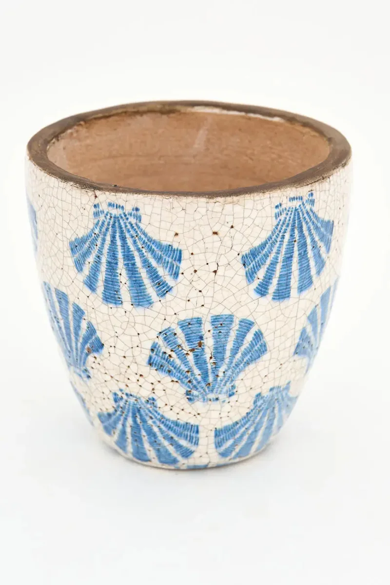Tiesto pequeño de terracota con conchas azules – Image 7