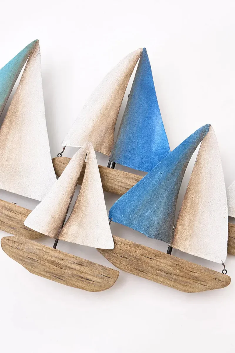 Veleros de madera y metal en colores para pared – Image 7