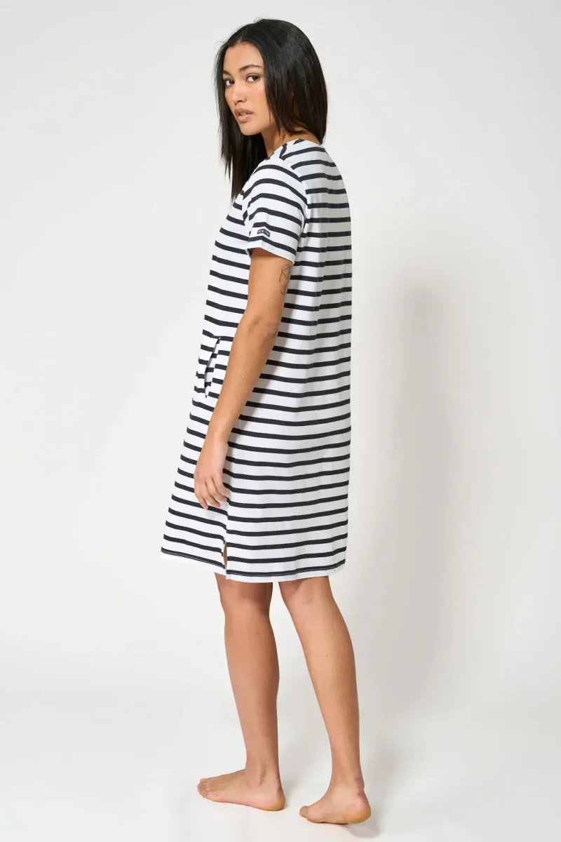 Vestido camiseta corto de algodón escote abierto – Image 7