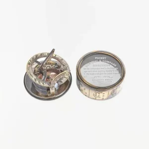 Reloj solar con cubierta de cristal