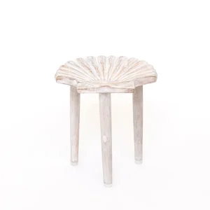 Taburete concha en madera tallada