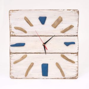Reloj de pared de madera driftwood